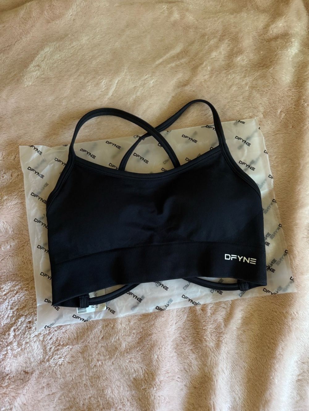 DFYNE Black Sports Bra